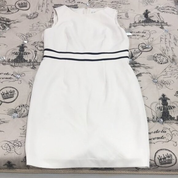 Kasper Petite Contrast-Trim Sheath Dress - Picture 2 of 7